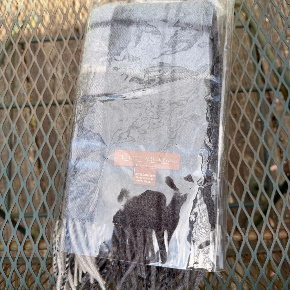 Elliot Mulryan 100% cashmere Scarf - Picture 4 of 6